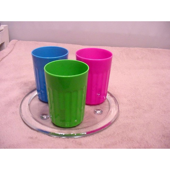 ARROW Plastic Rainbow Tumblers - 6 oz (3) - Picture 1 of 2